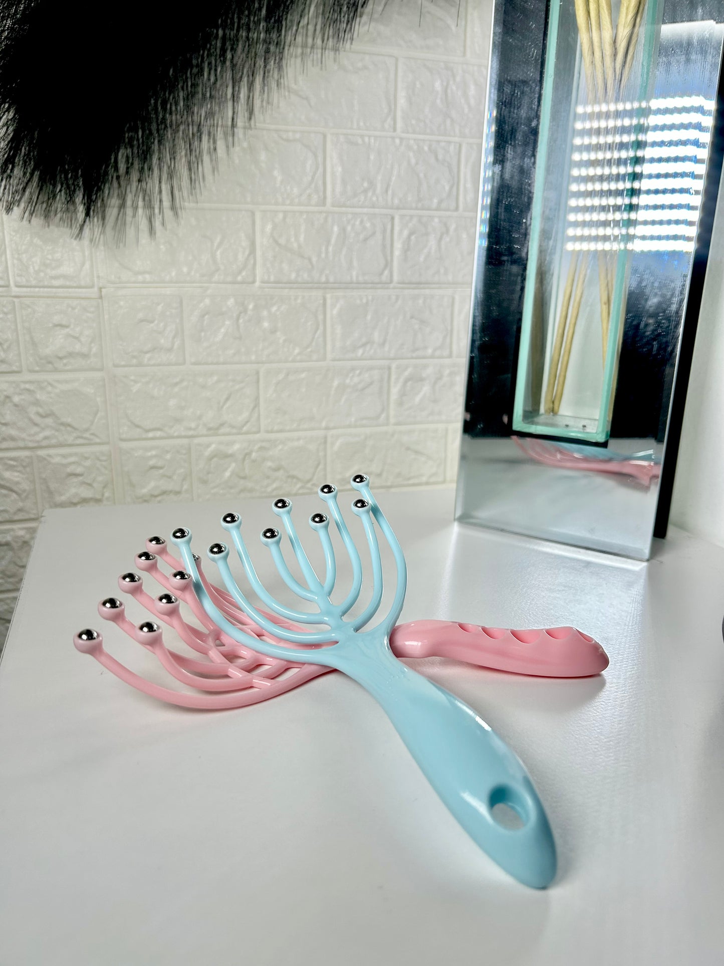 Claw Scalp Stimulator
